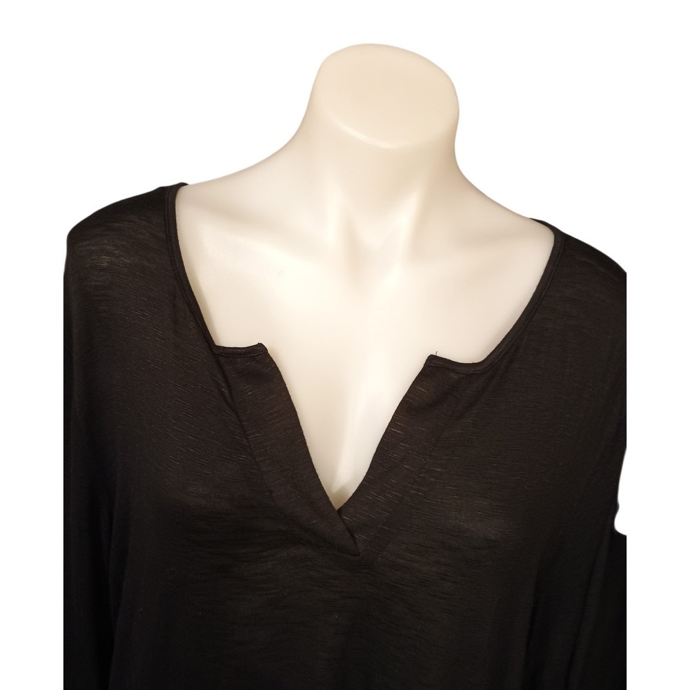 Leo & Nicole Women's Black Long Sleeve Tunic Top Burnout Fabric Plus Size XXL - Picture 4 of 10